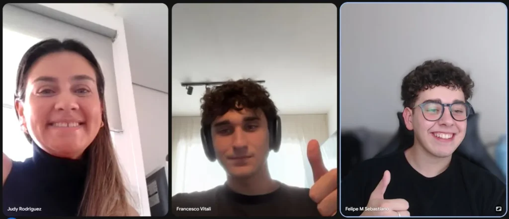 Clienta inmobiliaria en videollamada con Francesco Vitali y Felipe M. Sebastiano